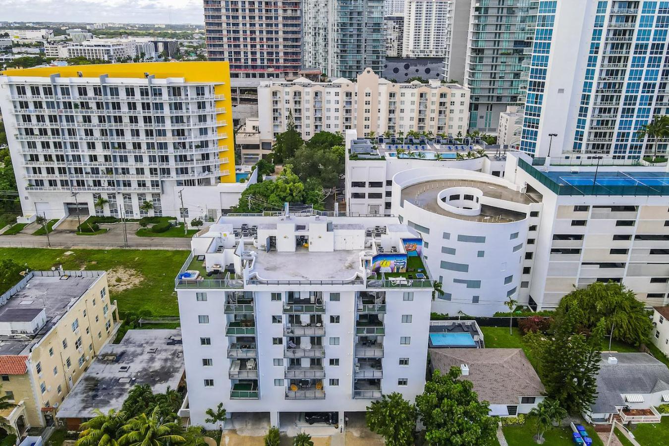 Subtle 2 Bed In Edgewater Near Downtown With Free Parking Appartement Miami Buitenkant foto