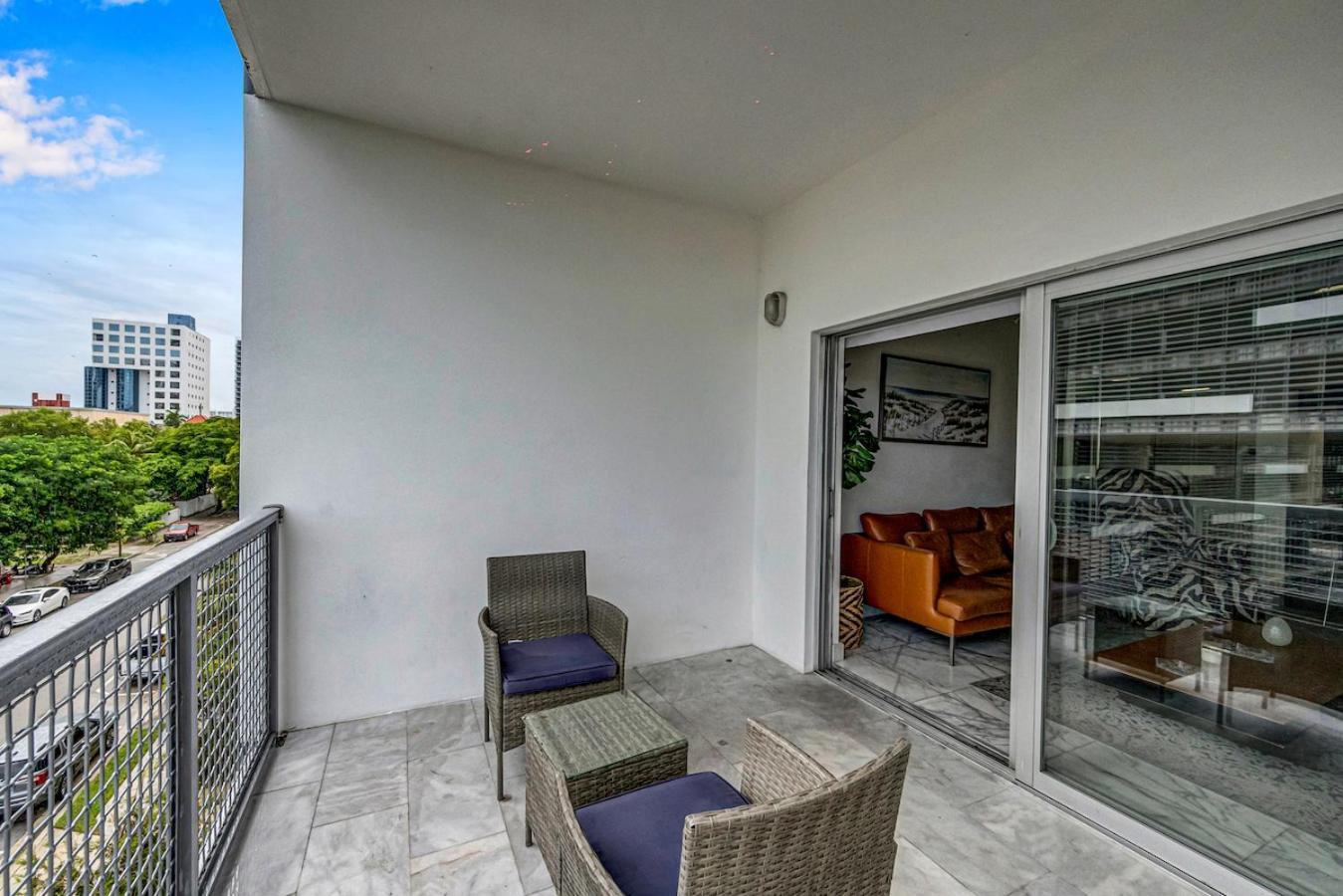 Subtle 2 Bed In Edgewater Near Downtown With Free Parking Appartement Miami Buitenkant foto