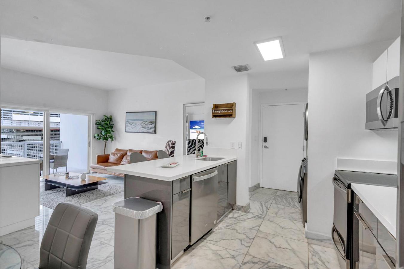 Subtle 2 Bed In Edgewater Near Downtown With Free Parking Appartement Miami Buitenkant foto